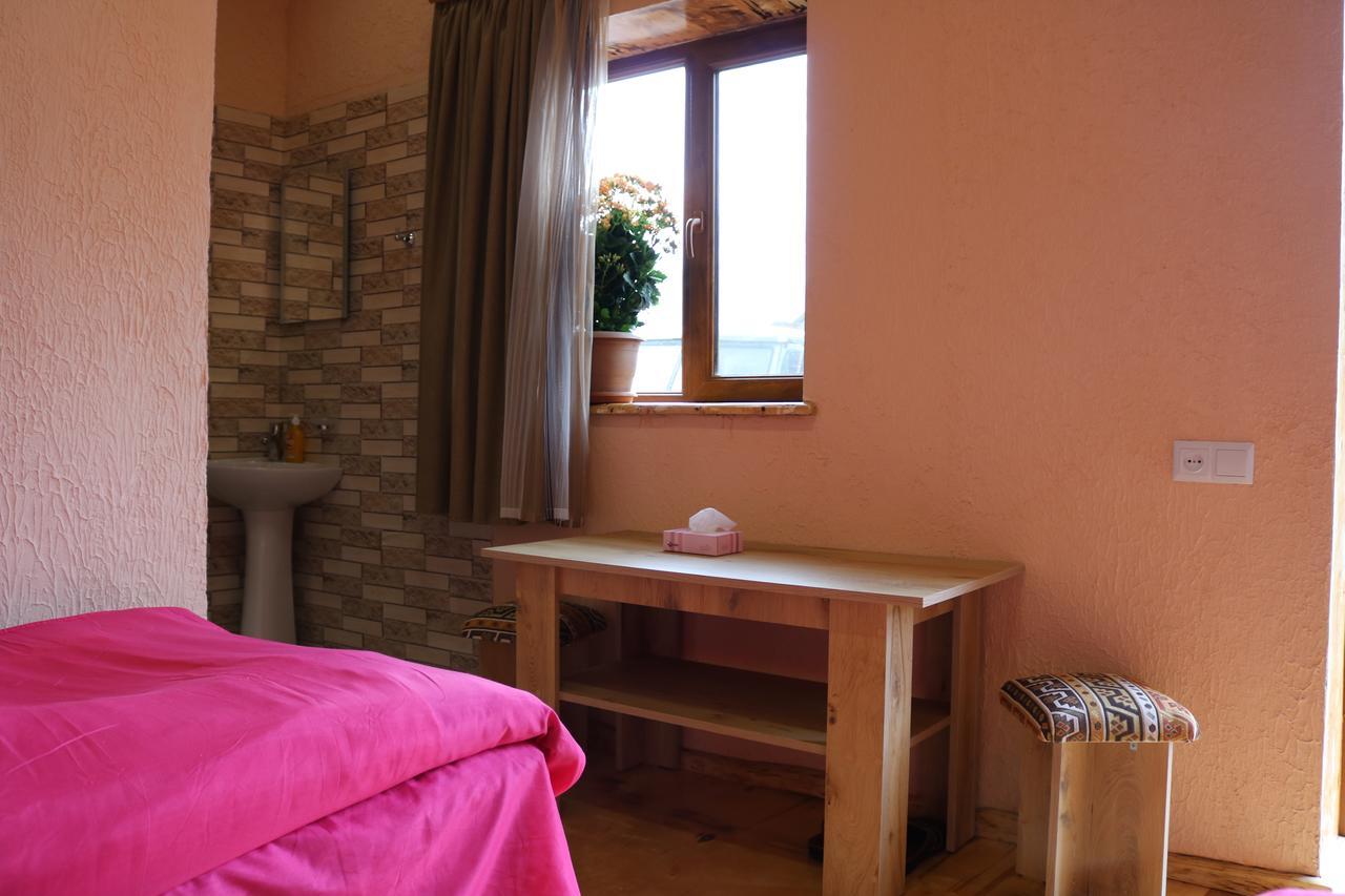 Saro B&B And Safari Tours Tat'ev Buitenkant foto